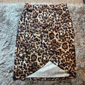 Form fitting cheetah skirt